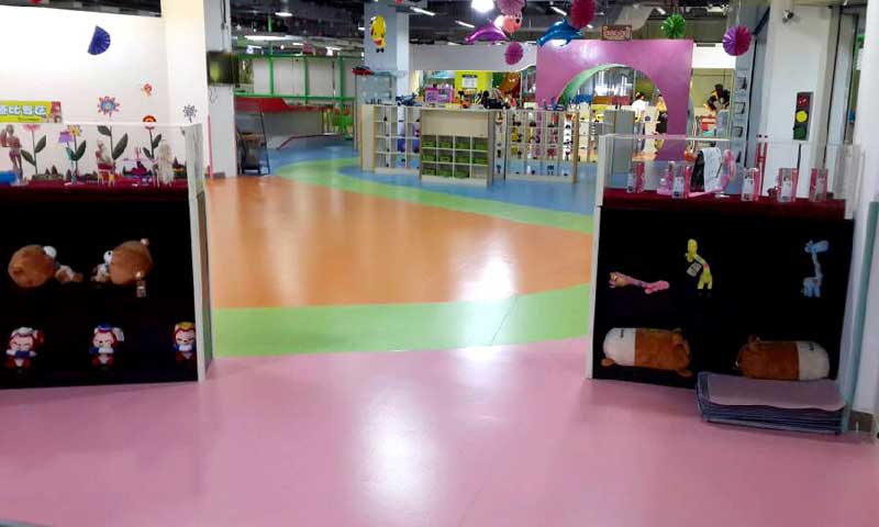 兒童地膠比泡沫地墊有環(huán)保安全等多方面優(yōu)勢