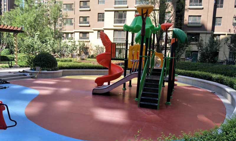 兒童地膠的優良特性以及改良后適用戶外活動