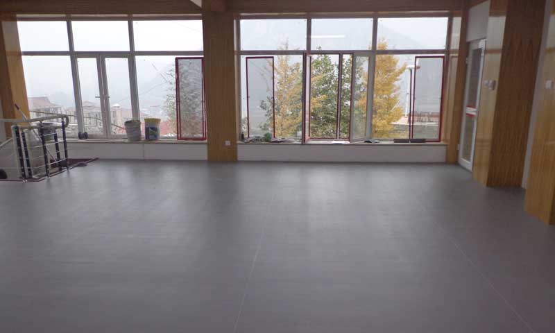 安裝使用成本提升塑膠地板價格優勢