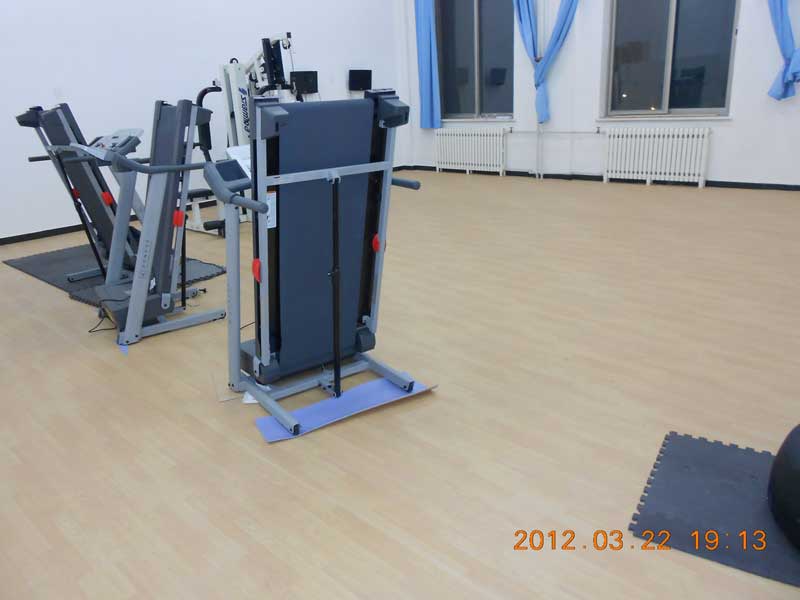 健身房pvc地板膠鋪裝注意事項 健身房地面鋪pvc地板膠注意事項